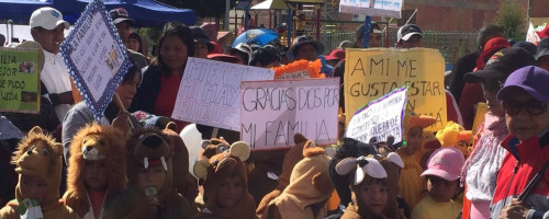 Caravana por el día de la familia